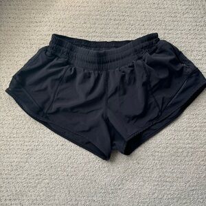 Lululemon Hotty Hot 2.5”